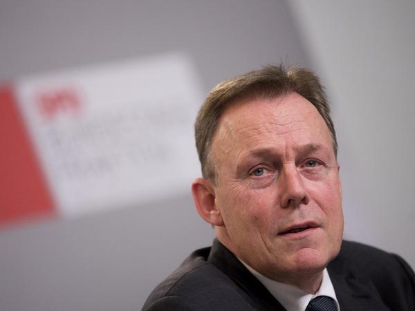 Der SPD-Fraktionsvorsitzende Thomas Oppermann hat den Streit in der Union kritisiert.