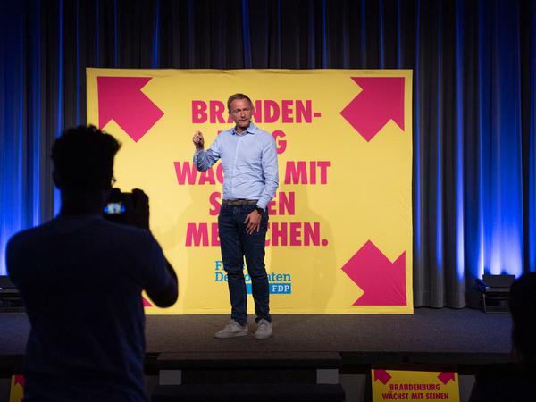 Wohin soll es gehen? FDP-Chef Lindner beim Wahlkampfabschluss in Brandenburg. Die Partei hat es nicht in den Landtag geschafft. 