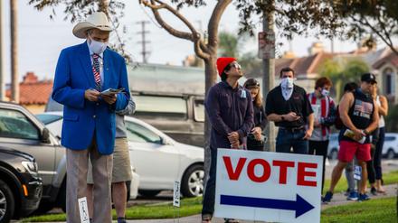 Wähler in Huntington Beach, Kalifornien.