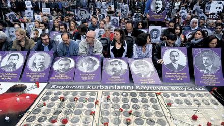 Aktivisten in der Türkei erinnern an die toten Armenier