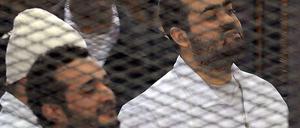 Kämpfer für die Demokratie. Ahmed Maher, Ahmed Douma und Mohamed Adel sind in Kairo zu je drei Jahren Haft verurteilt worden, weil sie sich gegen die Einschränkung des Demonstrationsrechts gewehrt haben. 