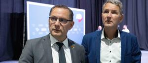 Björn Höcke (r.), Fraktionsvorsitzender der AfD im Thüringer Landtag, und Tino Chrupalla, AfD-Bundesvorsitzender