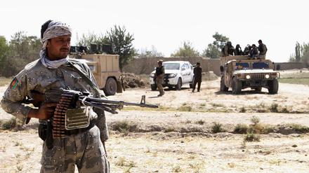 Afghanische Sicherheitskräfte bei früheren Kämpfen um Kundus (Archivibild aus dem Jahr 2015).