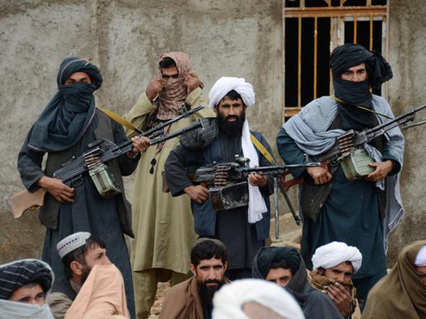 Die Taliban überziehen Afghanistan nach wie vor mit Gewalt.