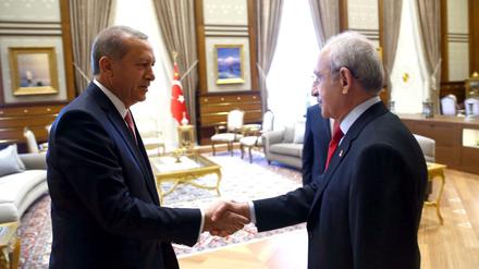 Nach dem Putschversuch pflegt Erdogan ein entspannteres Verhältnis zum Chef der größten Oppositionspartei, Kemal Kilicdaroglu. 
