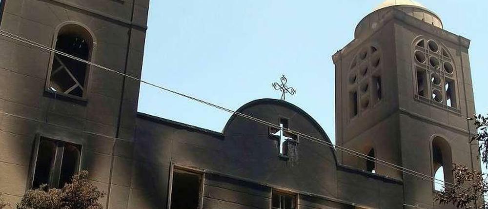 Eine ausgebrannte koptische Kirche in der ägyptischen Stadt Minya. 