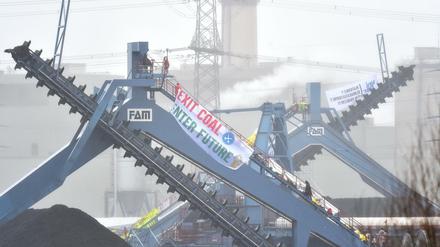 Am 2. Februar 2020 besetzten Klima-Aktivistinnen und Aktivisten das Gelände des neuen Steinkohlekraftwerks Datteln 4. 