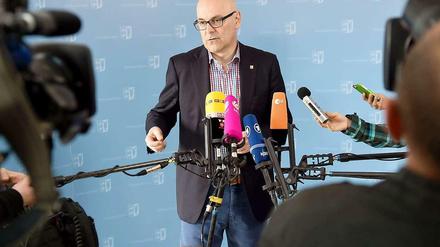 Schleswig-Holsteins Ministerpräsident Torsten Albig bekräftigt seine Forderung nach einer Sonderabgabe für alle Verkehrsteilnehmer.