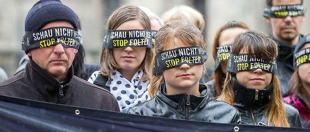 Aktivisten von Amnesty am Mittwoch in Berlin.