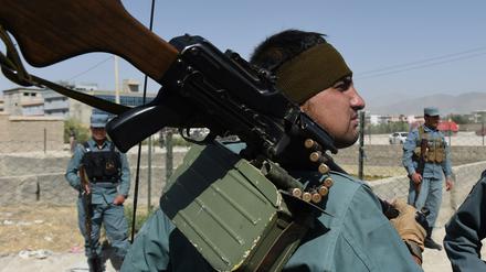 Auf Nummer sicher: Afghanische Armeeangehörige müssen weiterhin die Menschen vor Taliban-Angriffen schützen.