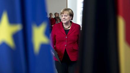 Angela Merkel während ihrer Erklärung zum Ausgang der Präsidentschaftswahlen in den USA vor der Blauen Wand im Bundeskanzleramt in Berlin. 