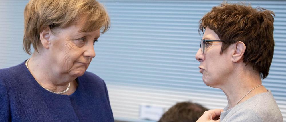 Wann löst Annegret Kramp-Karrenbauer Kanzlerin Angela Merkel ab? 