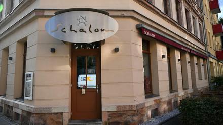 Blick auf den Eingang des jüdischen Restaurants "Schalom" im Zentrum von Chemnitz
