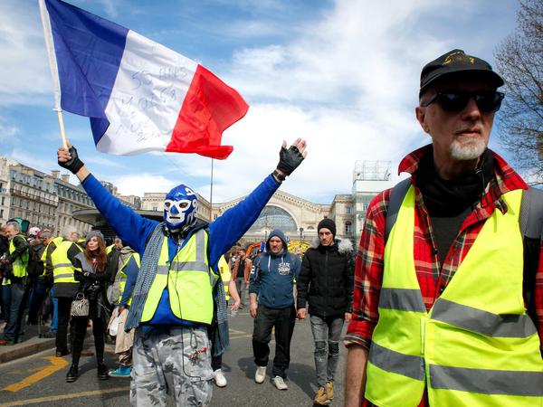 Die Gelbwestenproteste hatten massiv Macron unter Druck gesetzt - und tun es erneut.