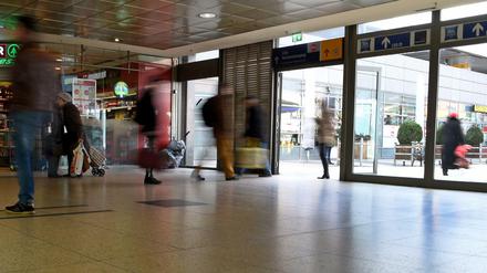 Der Tatort. Hier im Hauptbahnhof von Hannover griff im Februar dieses Jahres die damals 15-Jährige den Polizisten mit einem Messer an. 