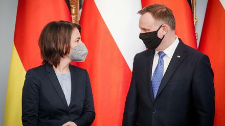 Bundesaußenministerin Annalena Baerbock (Grüne) und Andrzej Duda, Präsident der Republik Polen