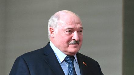 Alexander Lukaschenko schließt einen direkten Einsatz seiner Armee im russischen Angriffskrieg gegen die Ukraine aus (Archivbild).