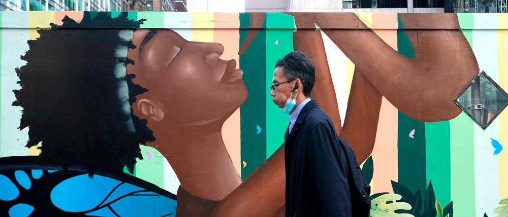 Einheit in Vielfalt: Ein Wandbild des Projekts "Artbridge" zur Unterstützung der Black-Lives-Matter-Bewegung in New Yorks 6th Avenue.