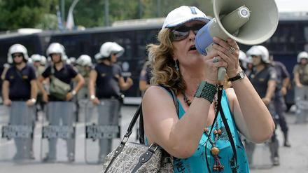 Proteste in Griechenland gegen die Erhöhung des Pensionierungsalters für Staatsbedienstete.