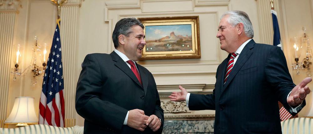 Sigmar Gabriel (links) im Februar 2017 bei seinem damaligen US-Kollegen Rex Tillerson in Washington.