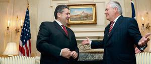 Gerade erst besuchte Außenminister Sigmar Gabriel (links) seinen US-Amtskollegen Rex Tillerson in Washington. 