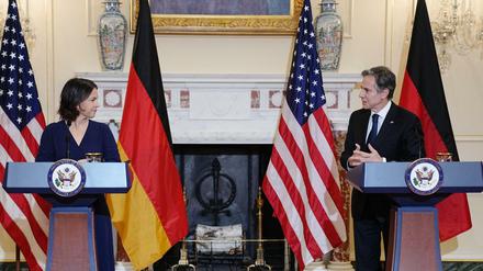 Außenministerin Annalena Baerbock sprach am Mittwoch in Washington mit US-Außenminister Antony Blinken über den Krieg in der Ukraine. 