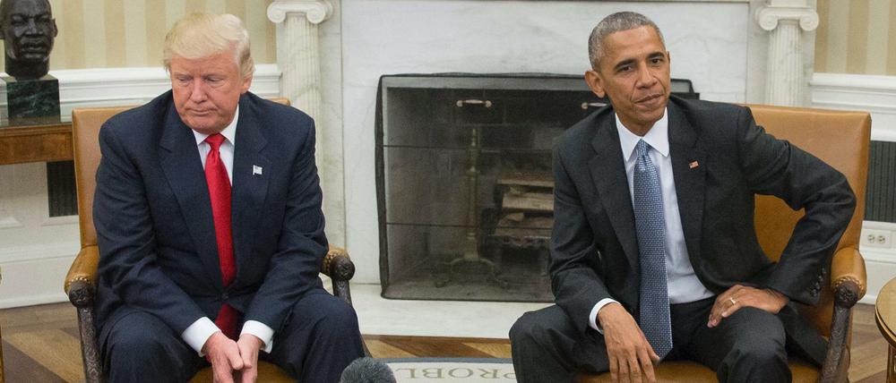Wer ist glaubwürdiger: US-Präsident Donald Trump oder sein Vorgänger Barack Obama (rechts)?