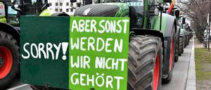Bauern aus allen Landesteilen Deutschlands protestieren in Berlin gegen die Agrarpolitik der Regierung. 