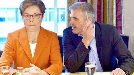 SPD-Spitzenkandidatin Heike Taubert mit dem designierten Parteichef Andreas Bausewein am Montagabend während einer Landesvorstandssitzung