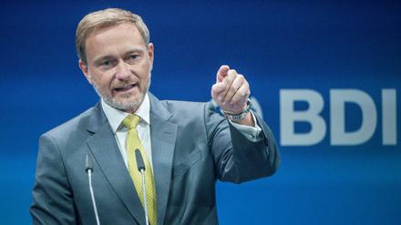 Christian Lindner (FDP), Bundesminister der Finanzen, spricht sich strikt gegen das Verbrenner-Aus ab 2035 aus.