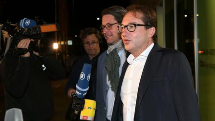 Zufriedene Blicke: CSU-Landesgruppenchef Alexander Dobrindt (rechts) und Generalsekretär Andreas Scheuer nach der Einigung.