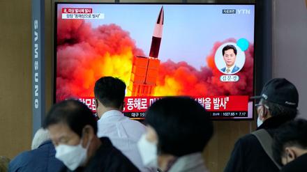 Nachrichtensendung in Südkorea über einen nordkoreanischen Raketenstart 