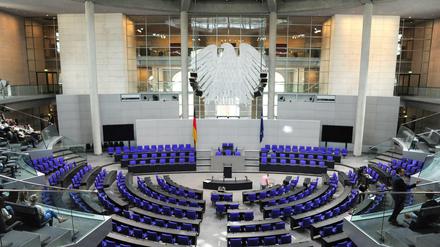 Noch ist er leer: Der Plenarsaal im Bundestag muss demnächst maximal 709 Abgeordnete aufnehmen. 