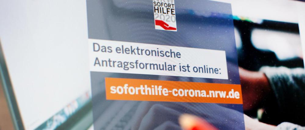 Das NRW-Wirtschaftsministerium stoppt wegen mutmaßlich betrügerischer Internetseiten die Soforthilfe-Auszahlungen für Selbstständige und Unternehmen in der Corona-Krise.