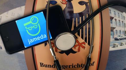 Auf einem auf Fotopapier ausgedruckten Hinweisschild des Bundesgerichtshofs (BGH) liegt am 27.02.2016 in Karlsruhe (Baden-Württemberg) ein Stethoskop und ein iPhone, auf dem das Logo des Ärztebewertungsportal Jameda zu sehen ist. 