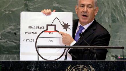 In Israel wird Netanjahu für diesen Auftritt vor der UN-Vollversammlung als "Bibi-Bumm" verspottet. Im Gegensatz zum israelischen Premier wollen sich Sicherheitsexperten nicht darauf festlegen, wie nah oder fern Iran einer Atombombe schon ist. 