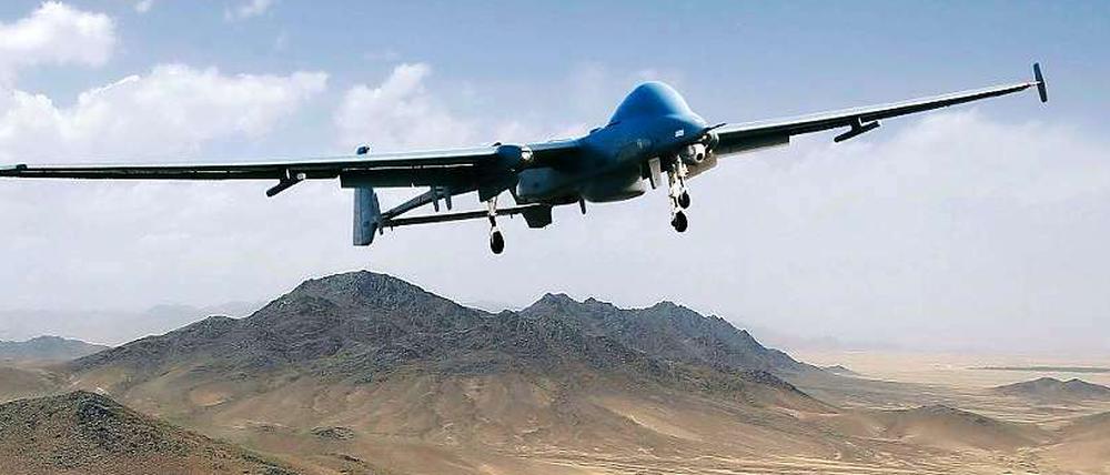 Von Israel gemietet: Unbemannte Aufklärungsdrohne vom Typ Heron 1, wie sie die Bundeswehr in Afghanistan eingesetzt hat, aufgenommen bei einem Testflug. 