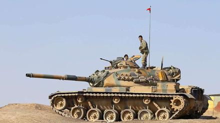 Türkische Truppen sollen offenbar in Syrien eine Pufferzone einrichten.