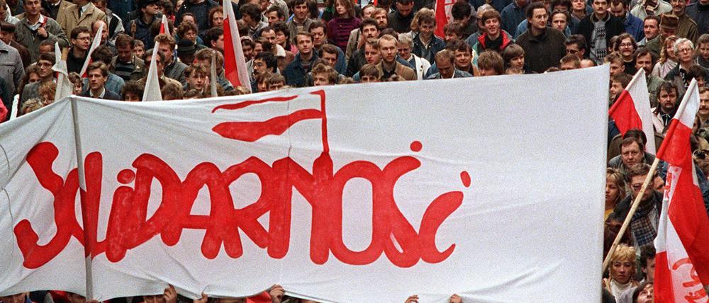 Die Gewerkschaft Solidarnosc erzwang das Ende des Machtmonopols der Kommunisten. 