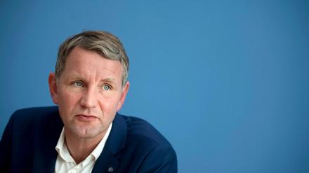 Der Thüringer AfD-Landesvorsitzende Björn Höcke lässt seine Kandidatur für den Bundesvorstand offen.