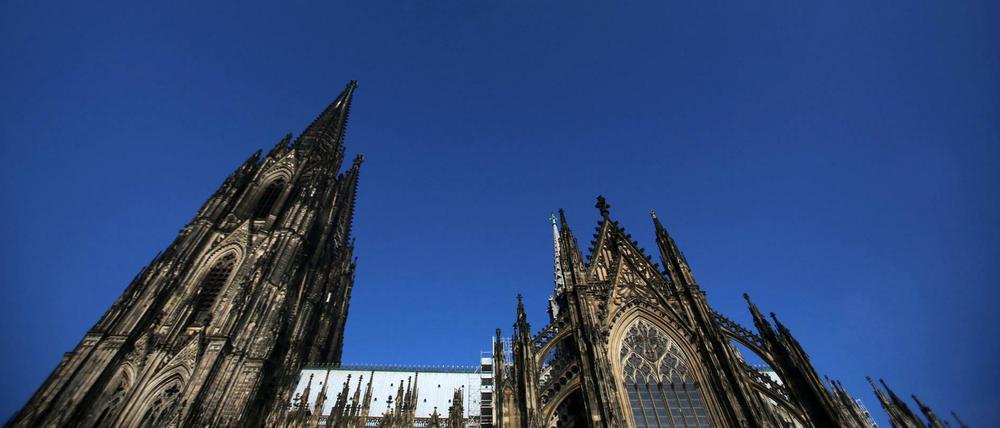 Der Himmel über dem Kölner Dom. Ungetrübt.
