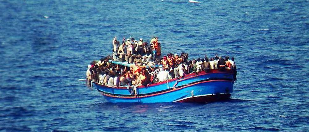 2014 flohen mehr Menschen als je zuvor per Schiff über die Weltmeere.