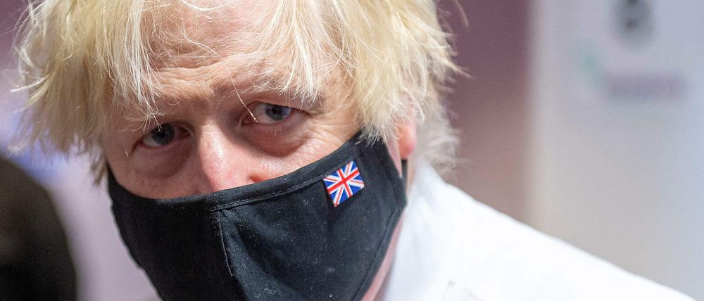 Der britische Premierminister Boris Johnson fällt immer wieder mit Regelbrüchen auf.