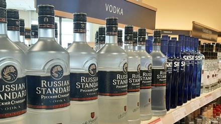 Mancherorts verschmäht: Flaschen mit russischem Wodka. 