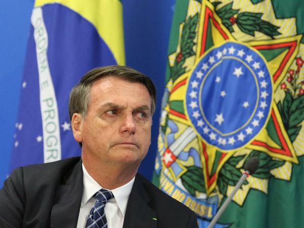 Jair Bolsonaro, Präsident von Brasilien, nimmt an einer Pressekonferenz zum Thema Regenwald-Rodung teil. 