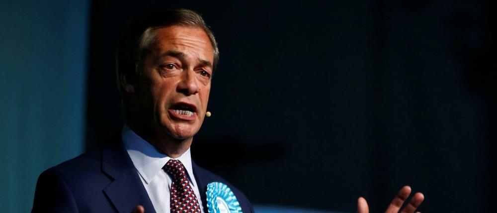 Nigel Farage polemisiert gegen den angeblichen Verrat am Brexit, wie hier bei einem Event seiner Brexit-Partei. 