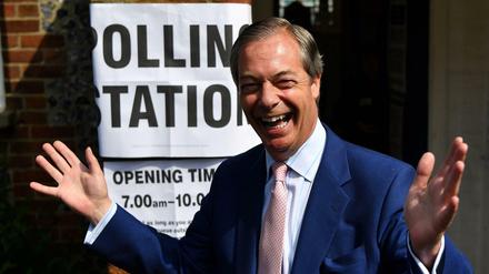 Nigel Farage zeigte sich für seine Brexit-Partei schon bei der Stimmabgabe optimistisch. 