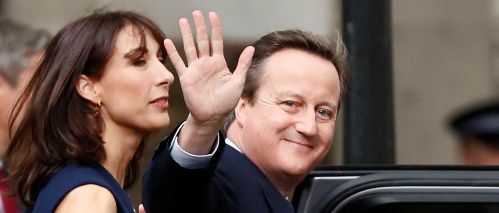 David Cameron und seine Frau Samantha sagen Good Bye.