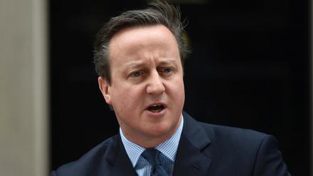 David Cameron, britischer Premier, spricht nach dem EU-Gipfel vor seinem Amtssitz in 10 Downing Street in London. 