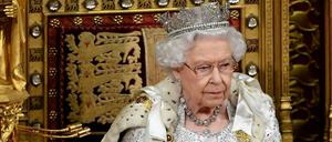 Die Queen im britischen Parlament 